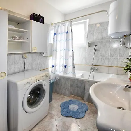 Marija, Close To City Center Of Porec, Close To Beach Pical Porec