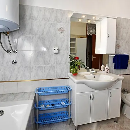 Marija, Close To City Center Of Porec, Close To Beach Pical Guest house Porec